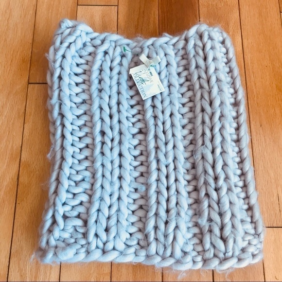Hand Knit Warm Neck Collar from Barnes and Nobles - Picture 1 of 4